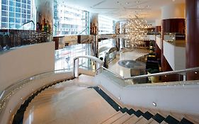 B P インターナショナル